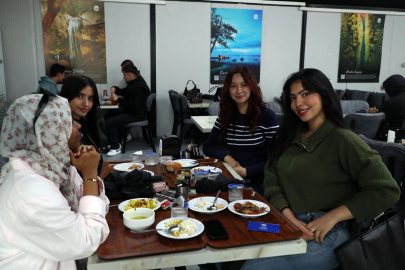 Sakarya'da 'Kampüs Mutfak' gençlerin vazgeçilmezi